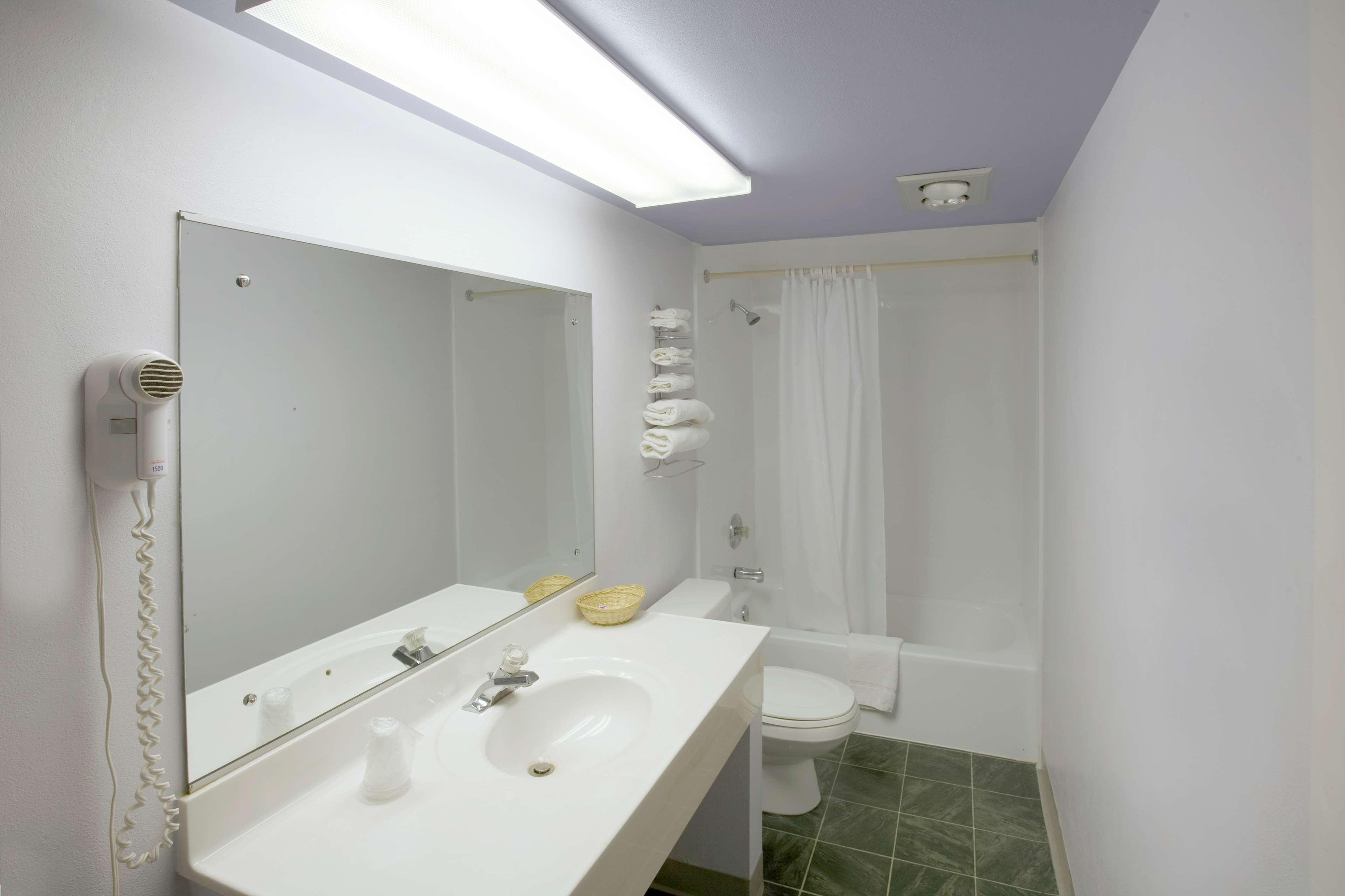 America'S Best Value Inn Litchfield Номер фото