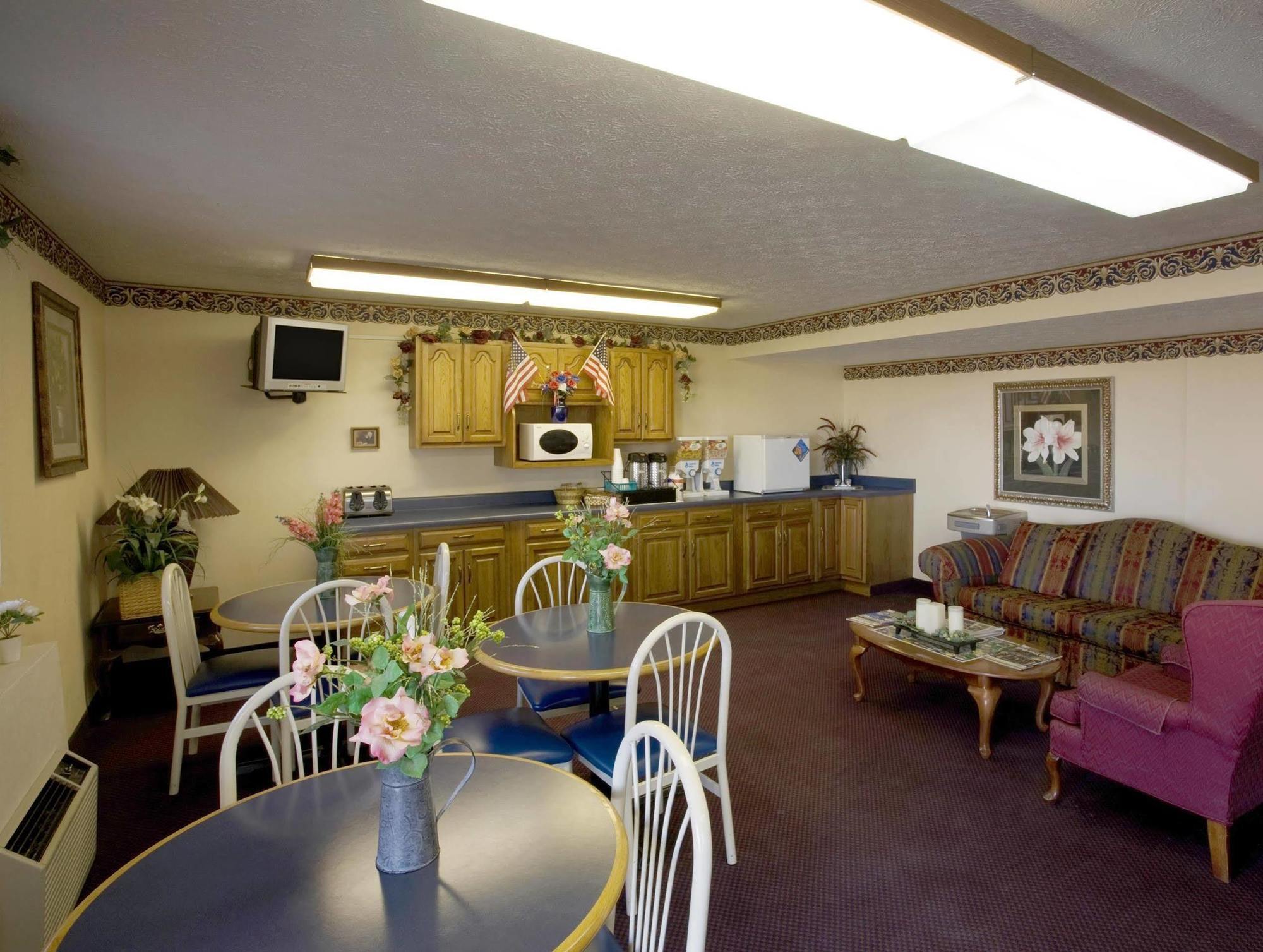 America'S Best Value Inn Litchfield Экстерьер фото